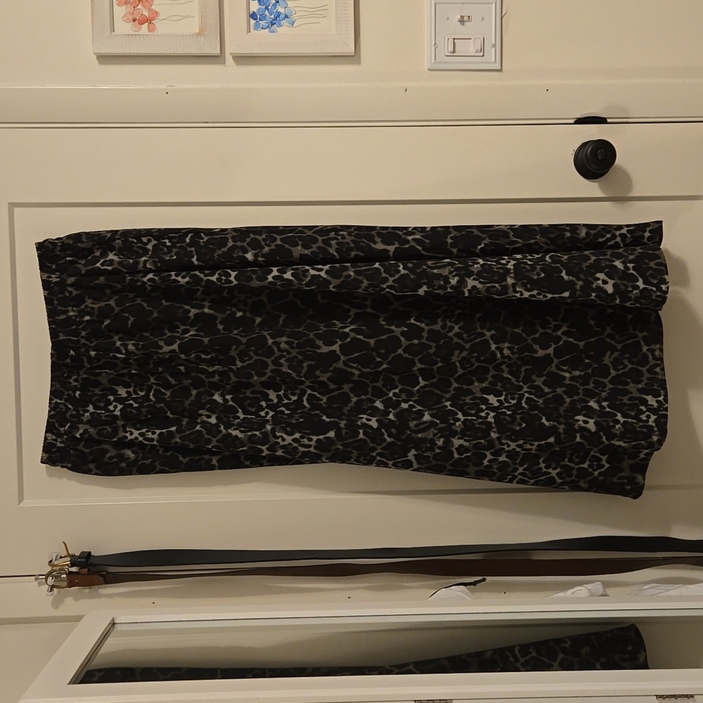 Lightweight leopard maxi skirt
